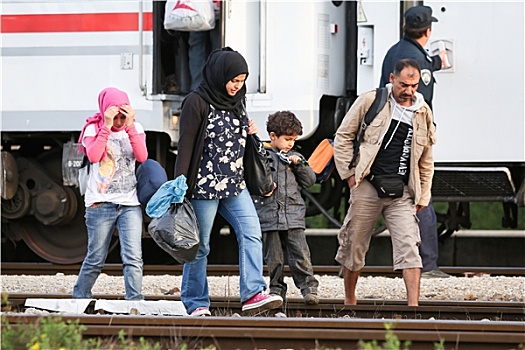 叙利亚人,家庭,铁轨