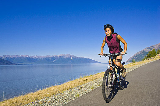 骑自行车,骑,沿岸,小路,远眺,特纳甘湾,科奈山地,靠近,鸟,溪流,阿拉斯加