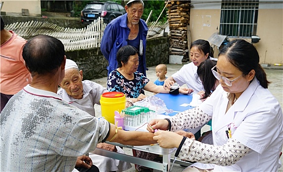 重庆酉阳,免费体检进家门口