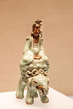 首都博物馆珍藏的龙泉窑青釉普贤菩萨像元代
