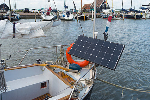 太阳能电池板,游艇