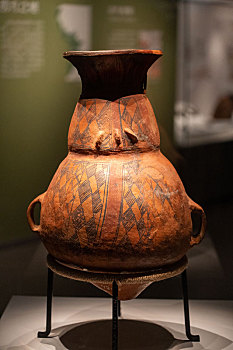 秘鲁印加博物馆基尔克文化陶大型人形罐