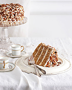 提拉米苏蛋糕,蛋糕,传统茶,桌子