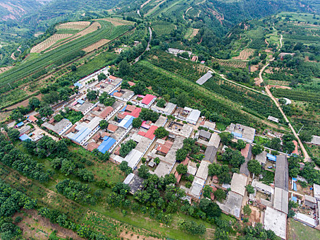 航拍河南三门峡灵宝市川口乡赵家沟村