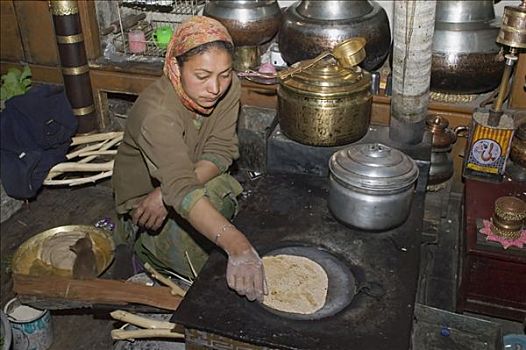 女人,烘制,厨房,印度河谷,查谟-克什米尔邦,印度