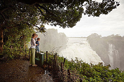 母亲,儿子,赞赏,风景,维多利亚瀑布,津巴布韦