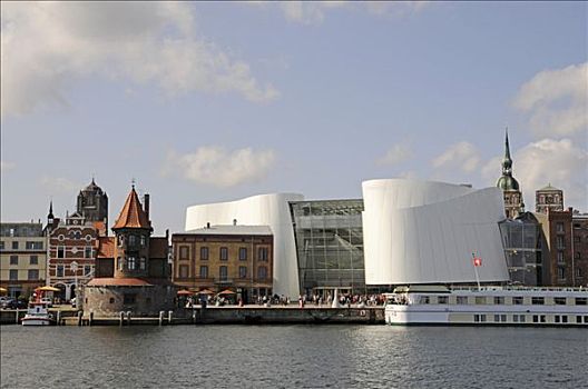 新,公共水族馆,施特拉尔松,港口,波罗的海,梅克伦堡前波莫瑞州,德国,欧洲