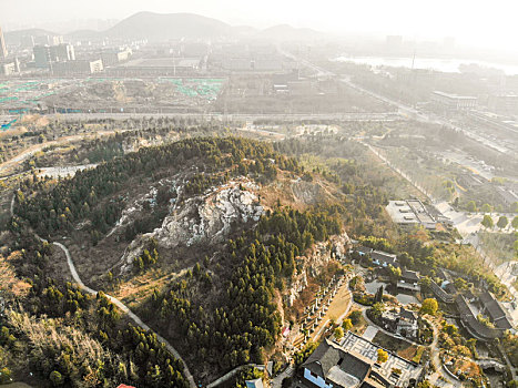 航拍江苏徐州龟山景区龟山汉墓