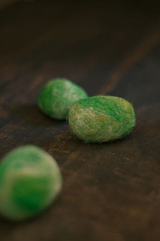 绿色鹅卵石