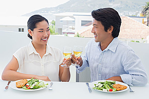 幸福伴侣,白葡萄酒,食物