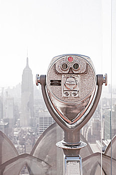 纽约帝国大厦的望远镜