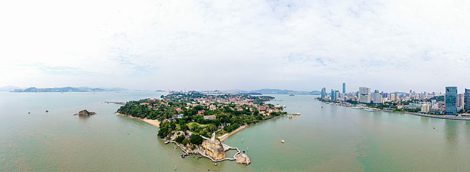 航拍福建厦门鼓浪屿风景名胜区风光