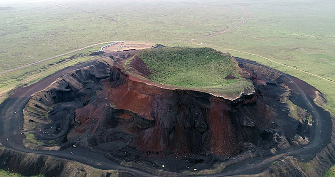 内蒙古,探秘火山遗迹,考证岩浆喷发的地质岁月