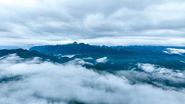 重庆酉阳,雾海扮靓美乡村