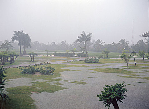 多米尼加共和国,蓬塔卡纳,风暴,雨