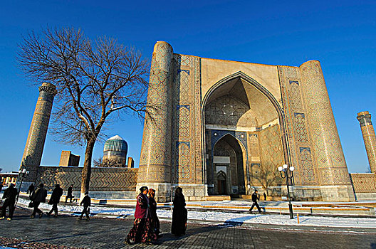 乌兹别克斯坦,撒马尔罕,人,走,正面,清真寺