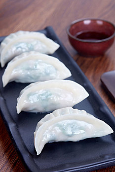 韭菜水餃
