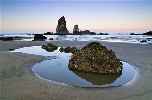 独块巨石,石头,坎农海滩,俄勒冈,美国,北美