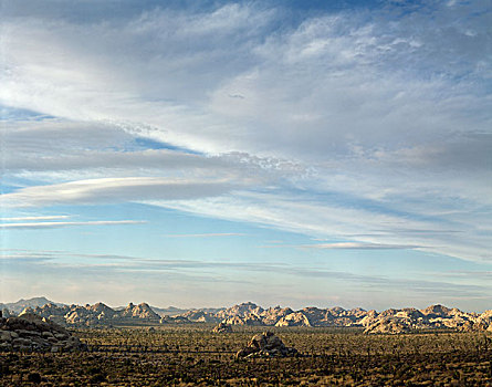 美国,加利福尼亚,约书亚树国家公园,云,上方,花冈岩,岩石构造,大幅,尺寸