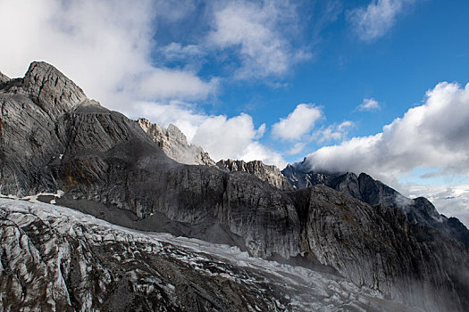 玉龙雪山