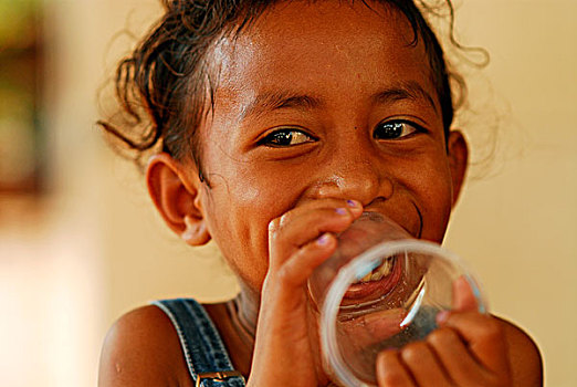 portrait,of,small,timorese,girl