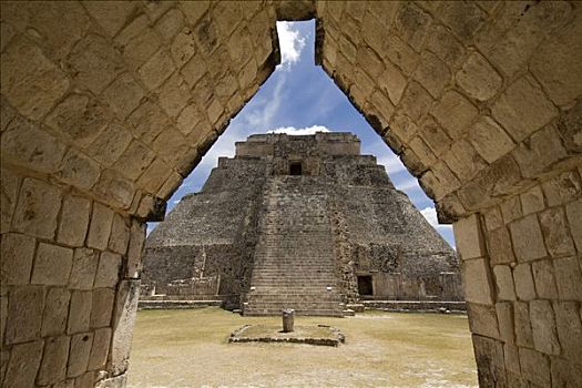乌斯马尔,世界遗产,金字塔,巫师金字塔,尤卡坦半岛,墨西哥