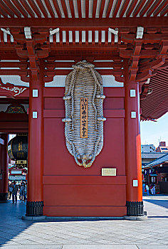 日本东京浅草寺的大草鞋