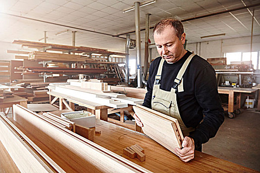 男性,木匠,检查,木条板,工作台