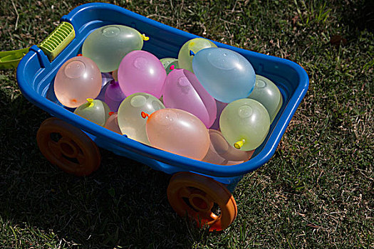 玩具,手推车,水,气球,院子