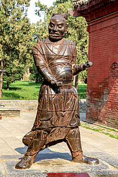 河南登封中岳庙,镇守古神库的宋代铁人塑像