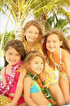 四个,小,女孩,微笑,摄像机,棕榈树,后面