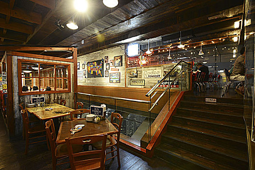 阿甘虾餐厅,楼梯,香港山顶凌霄阁