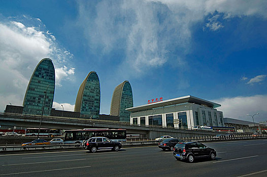 北京西直门西环广场和北京北站