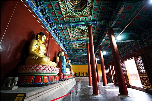 北京妙应寺白塔寺佛像