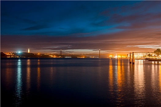 夜晚,河,里斯本,葡萄牙