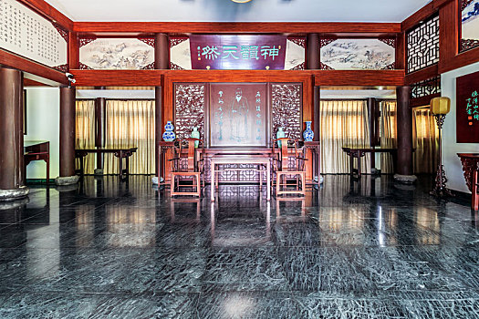 中式古典厅堂内景,济南市大明湖畔秋柳园