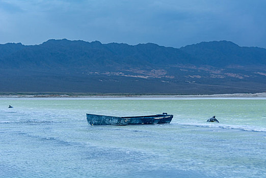 新疆达坂城guhya古海雅盐湖旅游生态景区