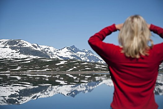 女人,山景,挪威