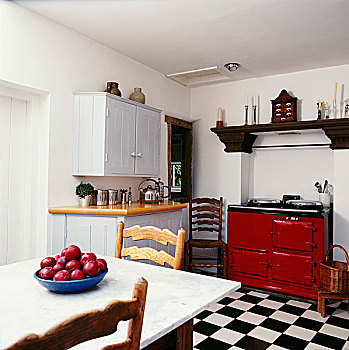 果盘,餐厅,乡村,厨房,红色,旧式,炊具,黑色背景,白色,方格,地面