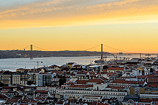 风景,城堡,圣乔治,萨拉查大桥,俯视,建筑,塔霍河,日落,里斯本,葡萄牙