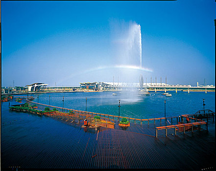 天津开发区中心湖