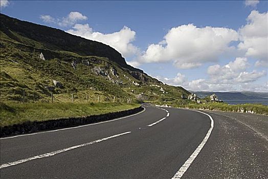 安特里姆郡,道路