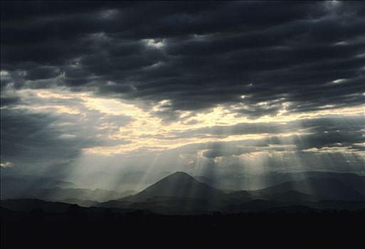 亚美尼亚,山景,阴天,光线