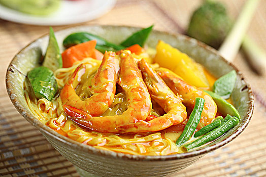 黄咖喱虾汤粉