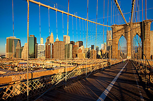 行人,道路,布鲁克林大桥,建筑,金融区,纽约,美国