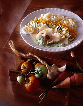 鳕鱼,西葫芦,胡萝卜,土豆,花椰菜烤点