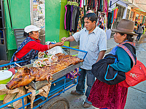 盖丘亚族,印第安女人,销售,烤,乳猪,三明治,途中,北方,秘鲁,南美