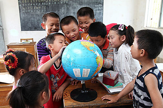 希望小学学生