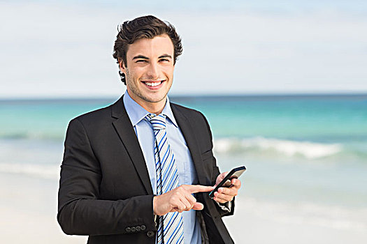 商务人士,智能手机,海滩