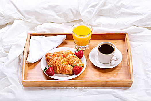 床上早餐,托盘,咖啡杯,牛角面包